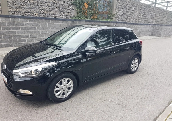 Hyundai i20 cena 39900 przebieg: 151742, rok produkcji 2017 z Jabłonowo Pomorskie małe 277
